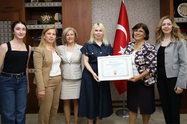 AÜ Hemşirelik Fakültesi’ne 5 yıllık akreditasyon