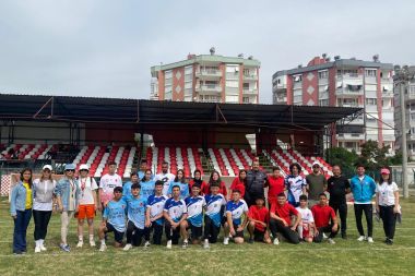 Kumluca'da Gençlik Haftası atletizm şenliği sona erdi