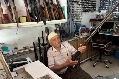 Kumlucalı usta 73 yıldır mesleğini sürdürüyor