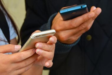 Yurt dışından telefon getirenler dikkat: İkinci telefona yasak geldi