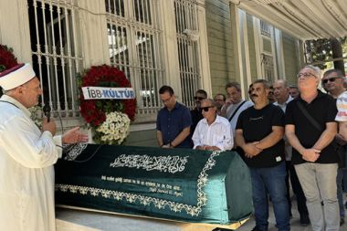 Usta oyuncu Sevil Üstekin son yolculuğuna uğurlandı