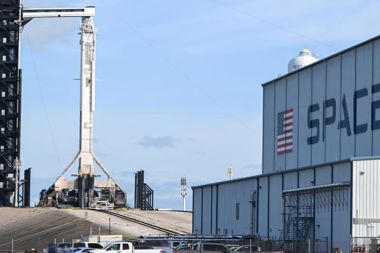 SpaceX’in Starship roketi 7’nci test uçuşunda parçalandı