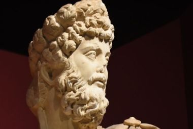 Antalya'da geçen yıl 886 tarihi eser gün yüzüne çıkarıldı