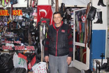 Kamil Usta 45 yıldır mesleğini sürdürüyor