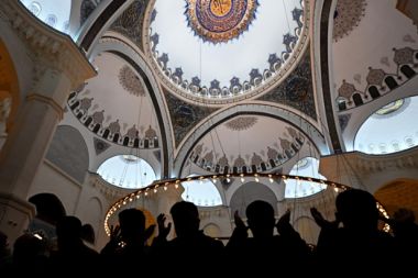 Berat Kandili yarın idrak edilecek