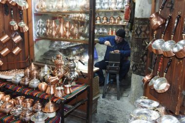 Bakırdan çıkan sesle huzur buluyorlar