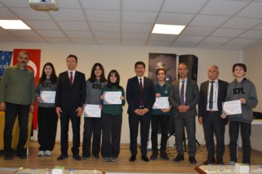Lise öğrencileri yapay zekaya dikkat çekti