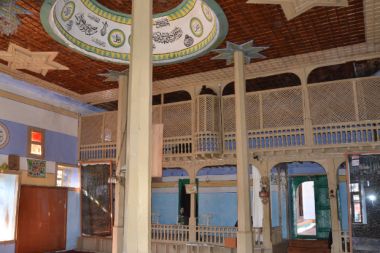Sarıhacılar cami eserlerinin iadesini bekliyor