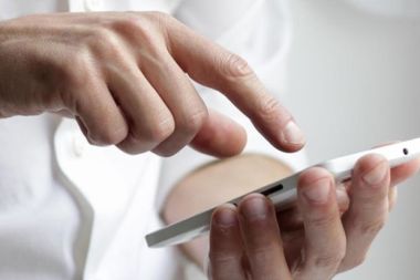Mobil uygulamalara verilen bilinçsiz izinler siber güvenliği riske atıyor