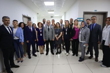 Antalya'da 80 yaş üstüne hizmet verecek beşinci merkez açıldı