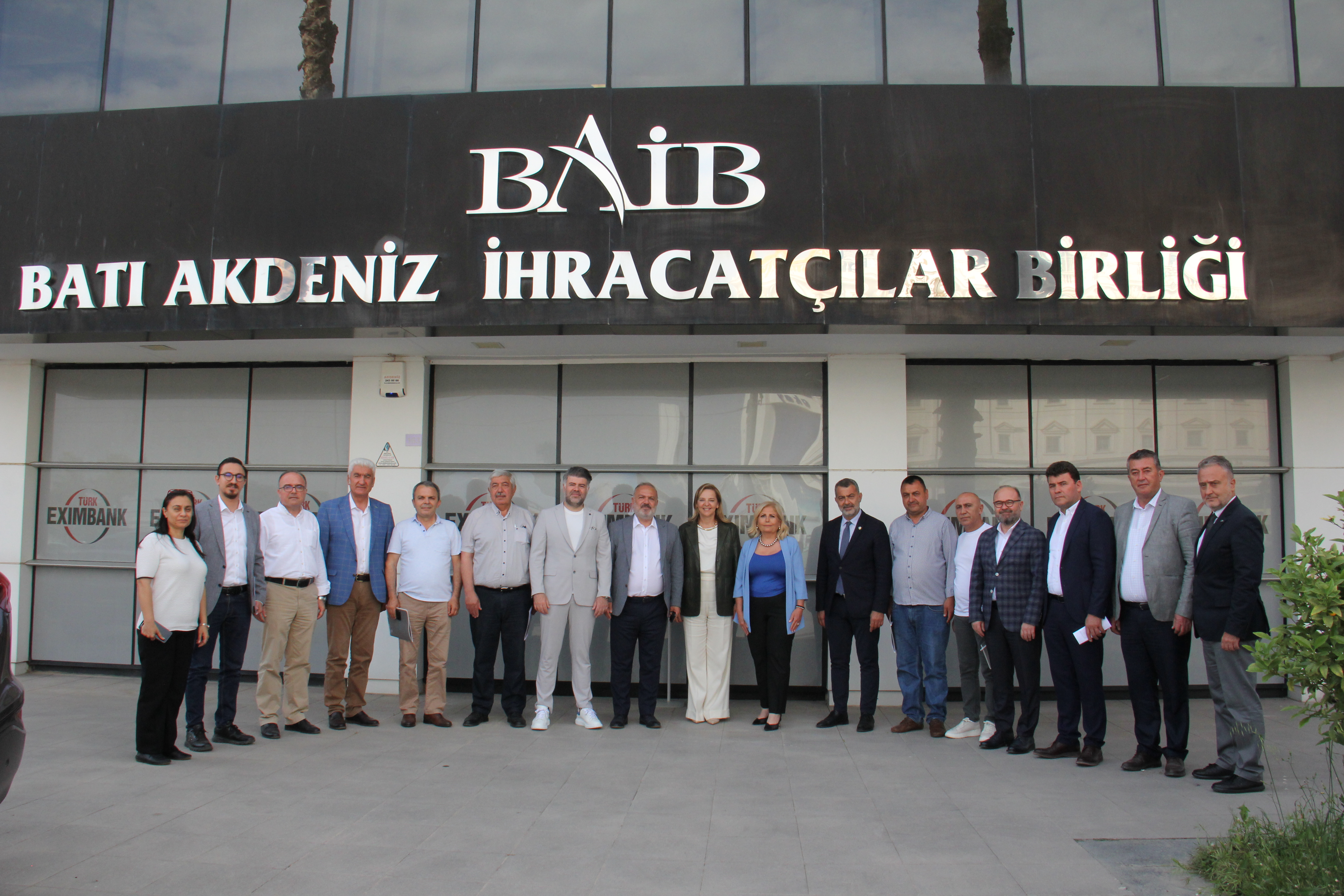 Batı Akdeniz'de mermer ihracatçıları sektör sorunlarını masaya yatırdı