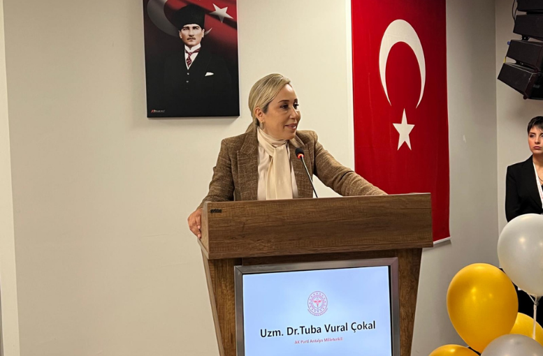 Milletvekili Çokal, 5 Mayıs Dünya Ebeler Günü Sempozyumu’na katıldı