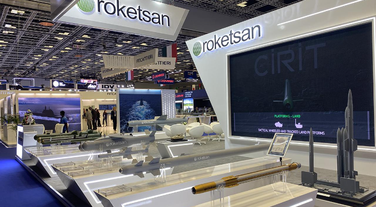 Roketsan sistemleri Malezya'da sergileniyor