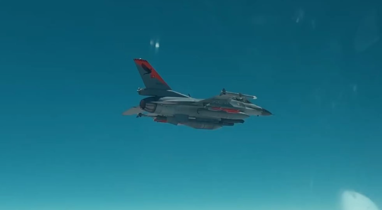 F16'dan atılan TOLUN mühimmatından tam isabet