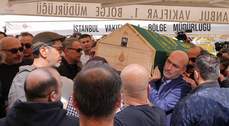 Metin Arolat, son yolculuğuna uğurlandı
