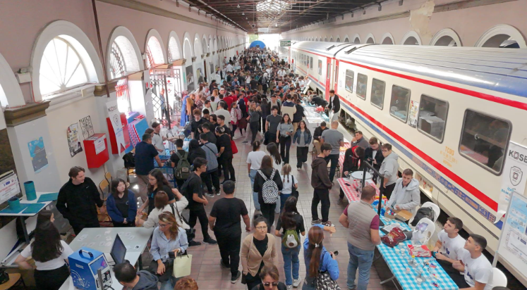 İzmir’de bilim ve teknoloji rüzgârı