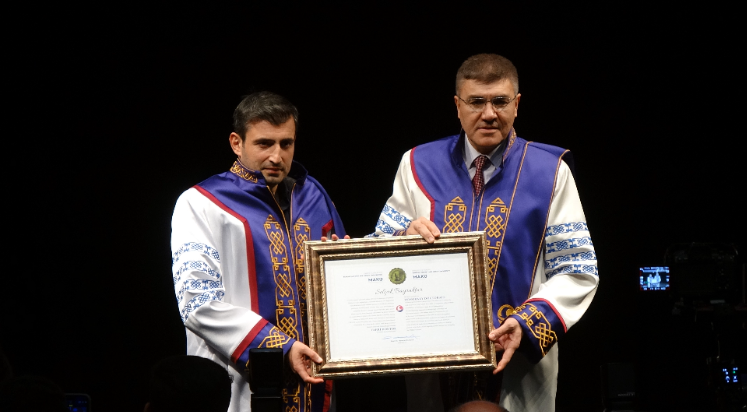 Selçuk Bayraktar'a iki üniversiteden fahri doktora unvanı