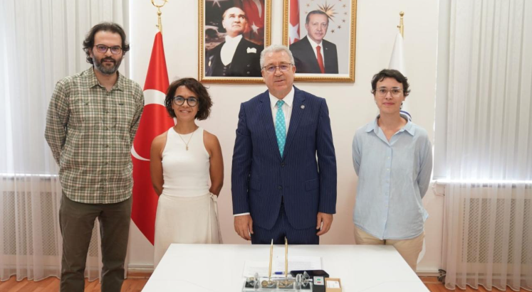 Türk bilim insanları, Ay ve Mars'ta domates üretimi hedefliyor