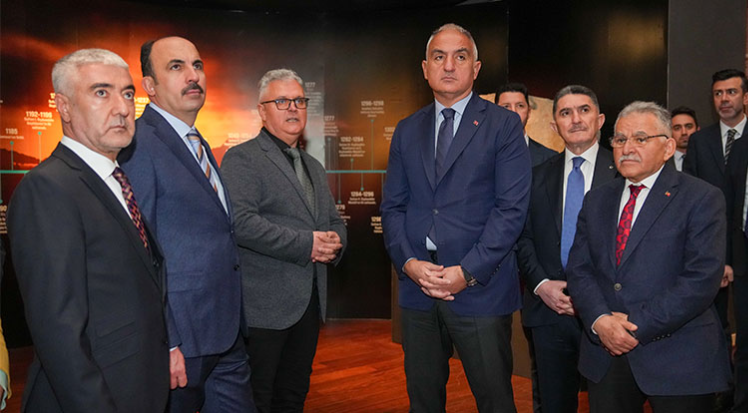 Bakan Ersoy, Anadolu Selçuklu Sergisinin açılışını gerçekleştirdi