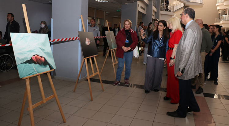 AÜ Hastanesinde “Hekim Gözüyle Fotoğraf Sergisi” açıldı