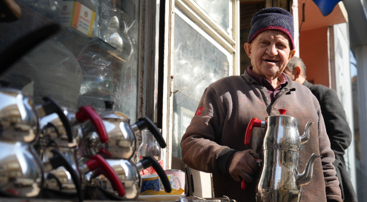 Eski mutfak eşyalarına 80'lik usta ikinci baharını yaşatıyor