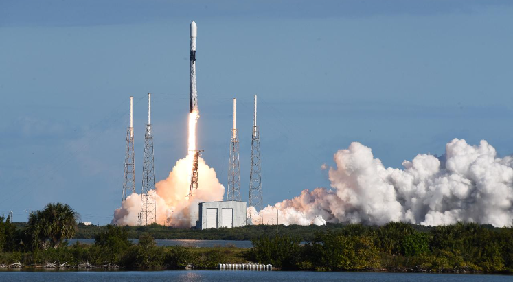 SpaceX, casus uydusu ‘NROL-57’yi uzaya gönderdi