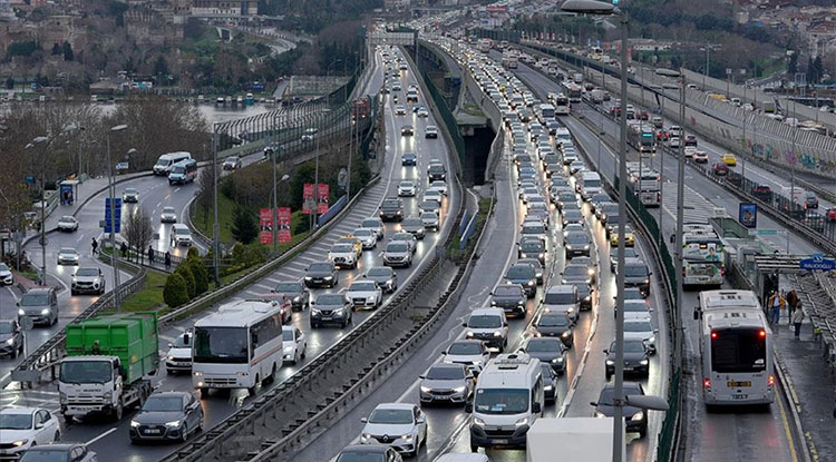 Türkiye trafiği alarm veriyor: Taşıt sayısı 32 milyona dayandı